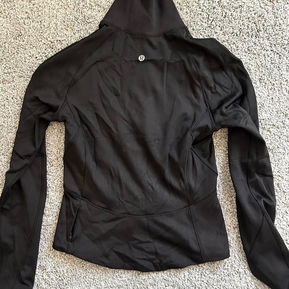 LULULEMON CROPPED HALF ZIP